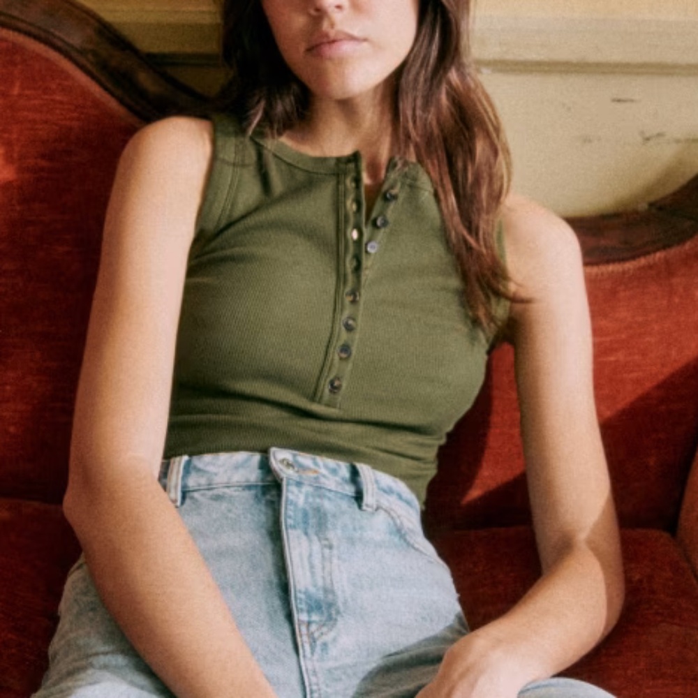 FÉLICIEN TOP  Khaki Green button tank top ribbed basic casual medium